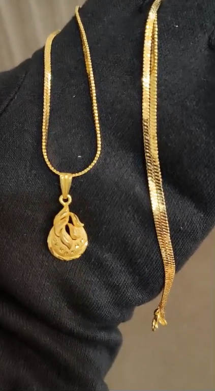 18K Gold Coated Pendant Necklace – Stylish Ethnic Design