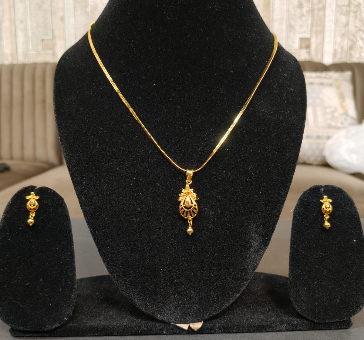 18K Gold Coated Chain Pendant With Tops – Stylish Ethnic Design