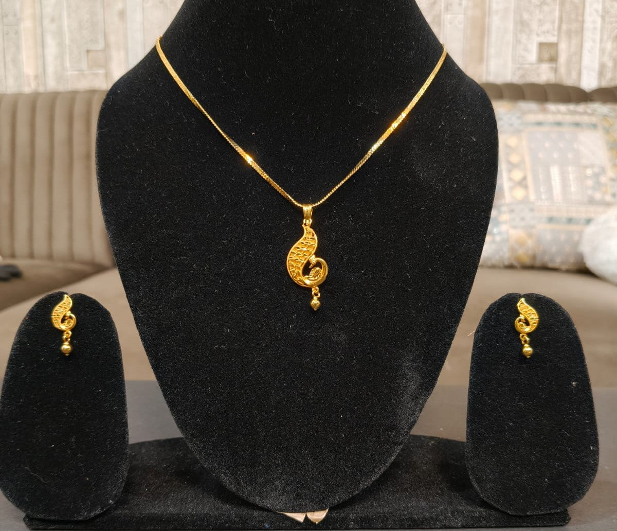 18K Gold Coated Chain Pendant With Tops – Stylish Ethnic Design